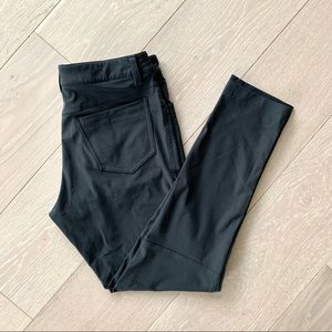 Lululemon ABC Pant Skinny Obsidian